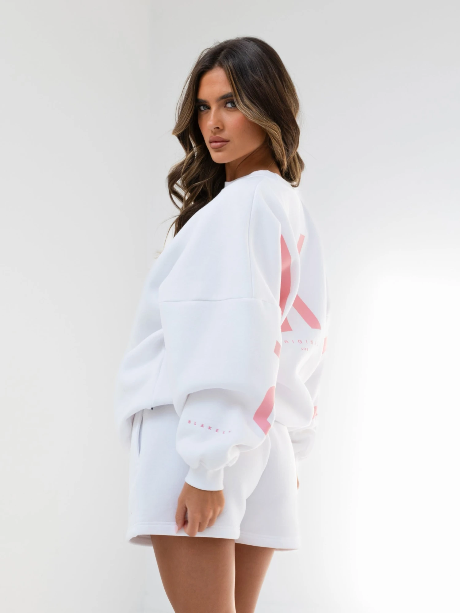 Isabel Oversized Jumper - White & Pink Isabel Oversized Jumper - White & Pink -BLAKELY CLOTHING SHOP 1846AWHITE05D