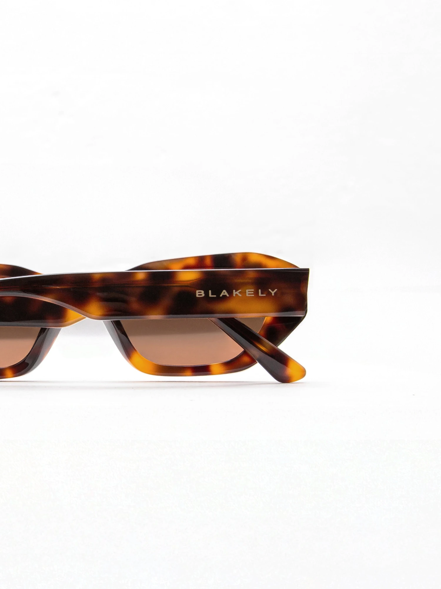 Alexa Sunglasses - Tortoiseshell Alexa Sunglasses - Tortoiseshell -BLAKELY CLOTHING SHOP 22036SALEXATORTOISESHELLD 3