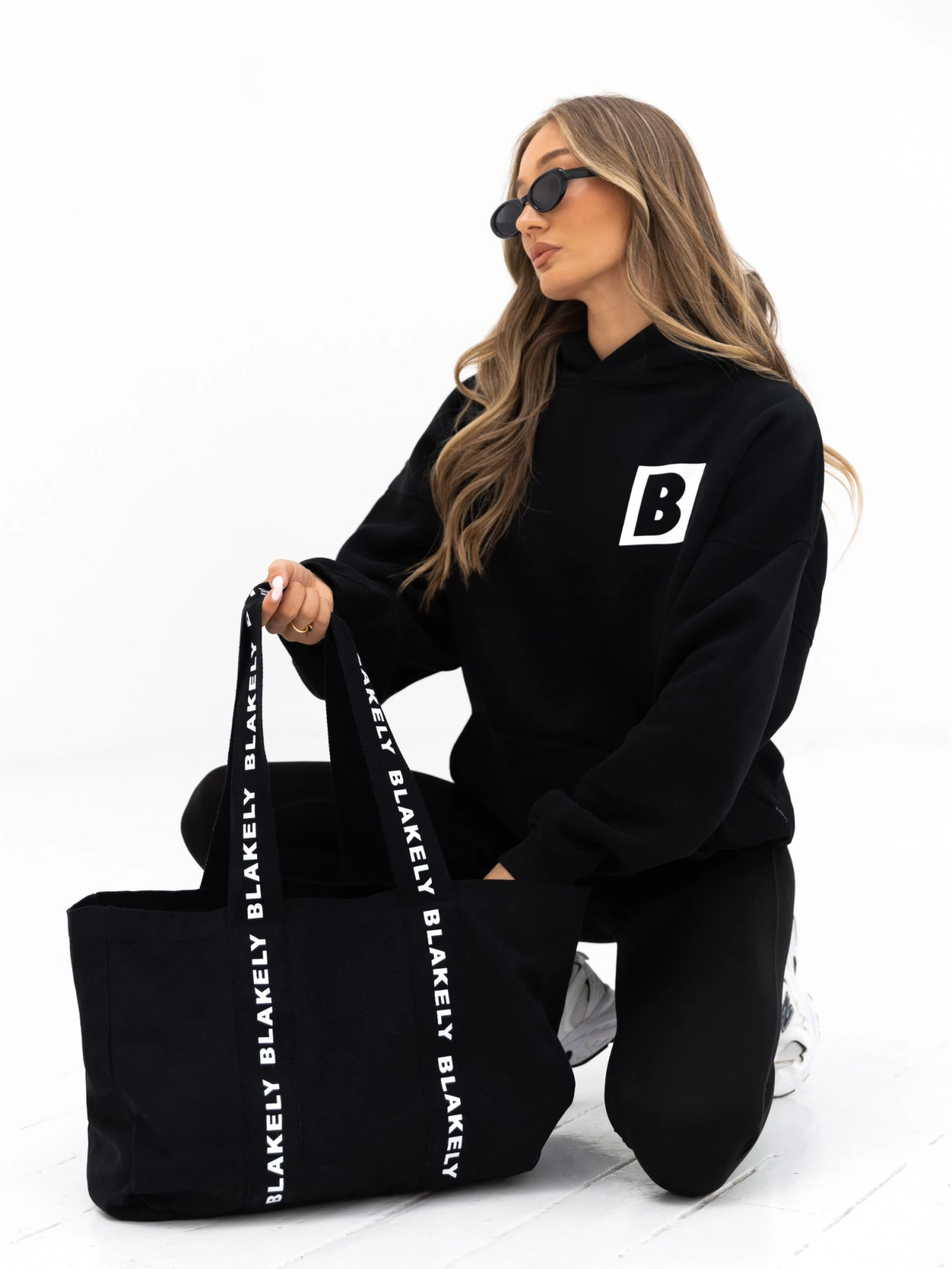 Offset Oversized Hoodie - Black Offset Oversized Hoodie - Black -BLAKELY CLOTHING SHOP 2624M02D