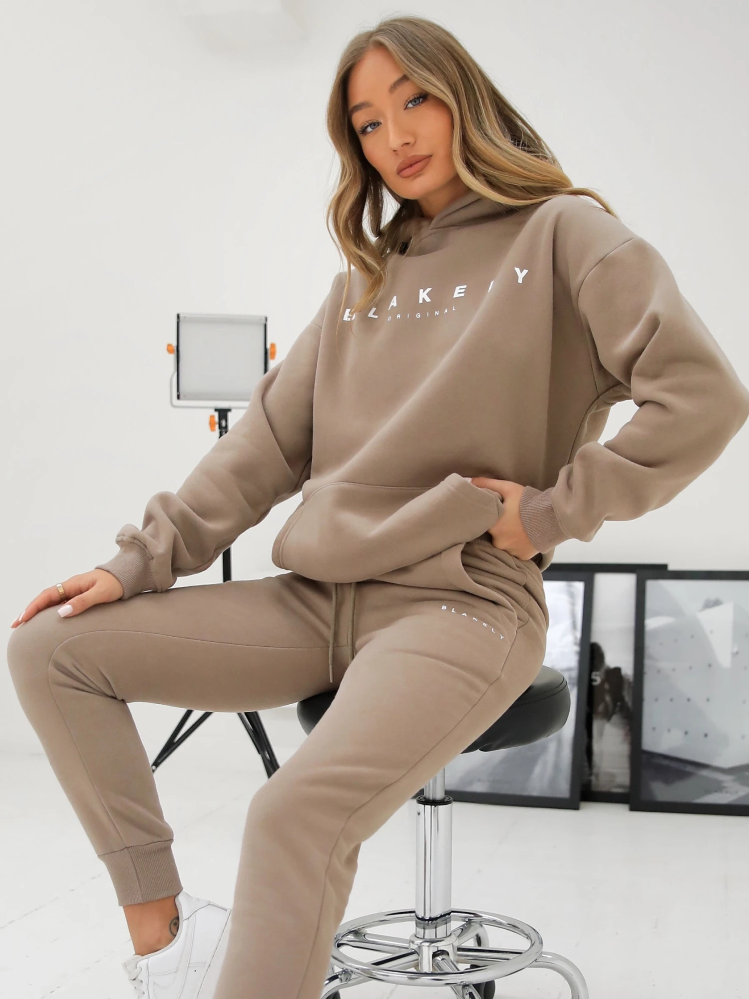 Composure Oversized Hoodie - Brown Composure Oversized Hoodie - Brown -BLAKELY CLOTHING SHOP 411ebrownleadD