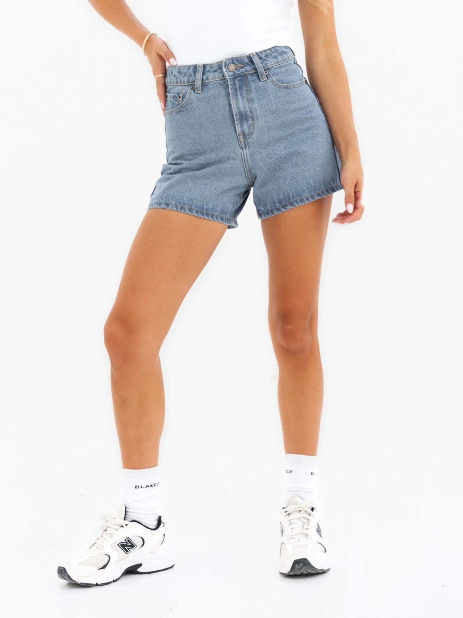 Blakely High Rise Denim Shorts - Faded Blue Blakely High Rise Denim Shorts - Faded Blue -BLAKELY CLOTHING SHOP jeanshortre edit